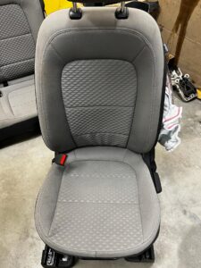 KOMPLET FOTELE PRZÓD KANAPA TYŁ FORD ESCAPE MK4 1.5 EB