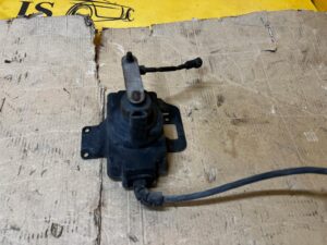 CZUJNIK POZIOMOWANIA LAMP PRZÓD LEWY CHEVROLET CORVETTE C5 97-04