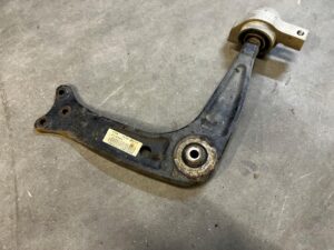 WAHACZ PRZÓD PRZEDNI PRAWY PEUGEOT 508 I