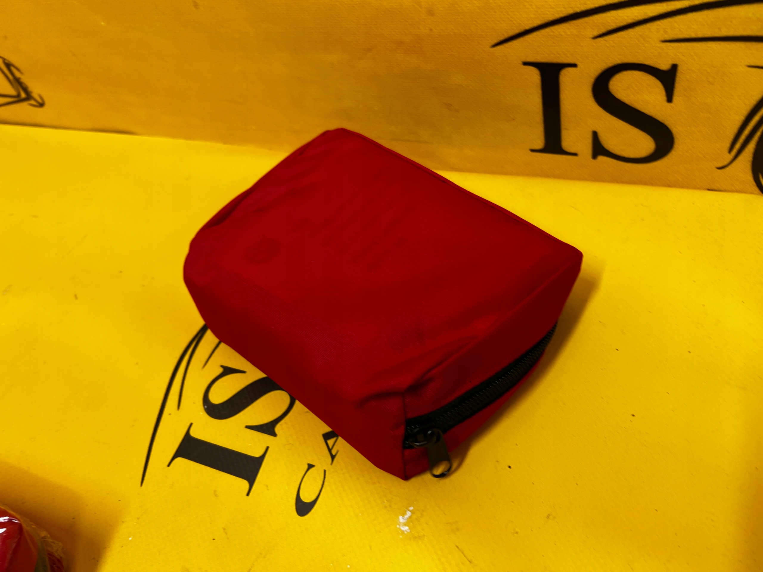 APTECZKA SAMOCHODOWA DUŻA PIERWSZA POMOC BMW NOWA OEM