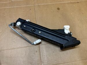 LEWAREK PODNOŚNIK SAMOCHODOWY BMW 7 E38 LIFT