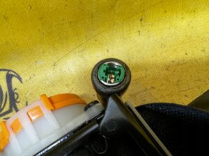 PAS BEZPIECZEŃSTWA NAPINACZ PASA PRZÓD PRAWY TOYOTA HILUX VIII 2.4D D4D