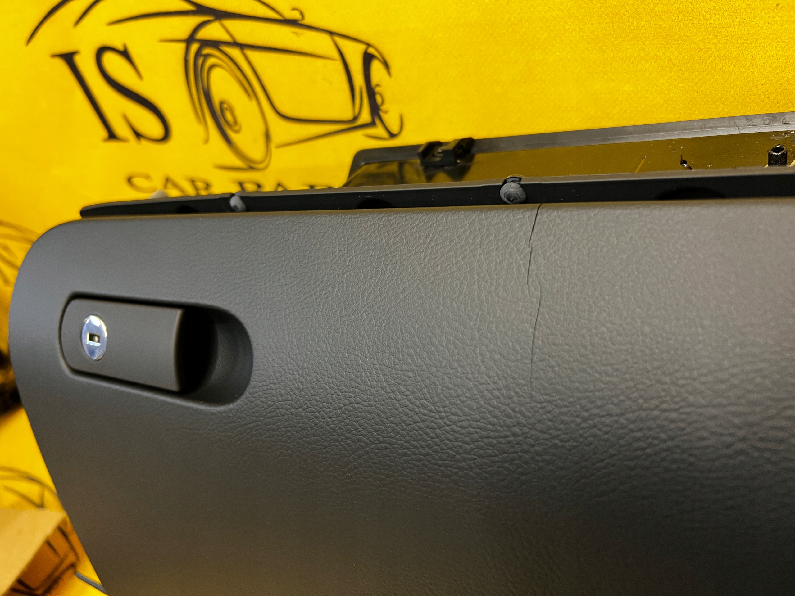 SCHOWEK DESKI PASAŻERA VW TOUAREG 7P 7P0 EUROPA