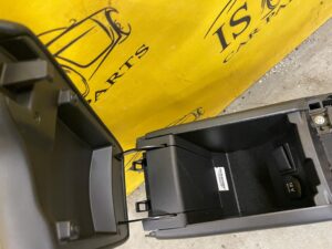 PODŁOKIETNIK SCHOWEK TUNEL ŚRODKOWY INFINITI Q30