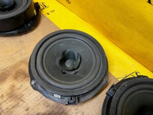 GŁOŚNIK DRZWI PRZÓD TYŁ FORD FIESTA MK8