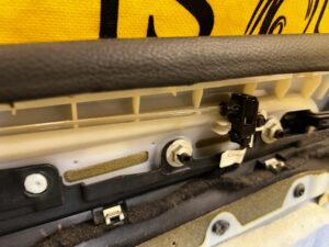 BOCZEK TAPICERKA DRZWI LEWY PRZÓD TITANIUM SKÓRA LED FORD FUSION LIFT USA