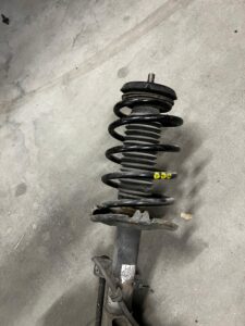 NOGA ZWROTNICA AMORTYZATOR PRZÓD PRAWY CITROEN DS5 I 2.0 HDI HYBRID