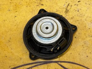 GŁOŚNIK CENTRALNY DESKI KONSOLI LR RANGE ROVER EVOQUE II L551