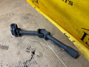 KRZYŻAK DRĄŻEK PRZEGUB KOLUMNY KIEROWNICZEJ FORD BRONCO 21-