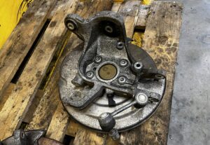 ZWROTNICA PIASTA TARCZA TYŁ PRAWY VOLVO XC90 II XC60 II 2WD FWD