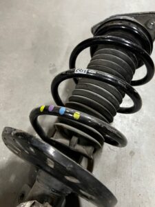 NOGA ZWROTNICA AMORTYZATOR PRZÓD LEWY PEUGEOT 508 II