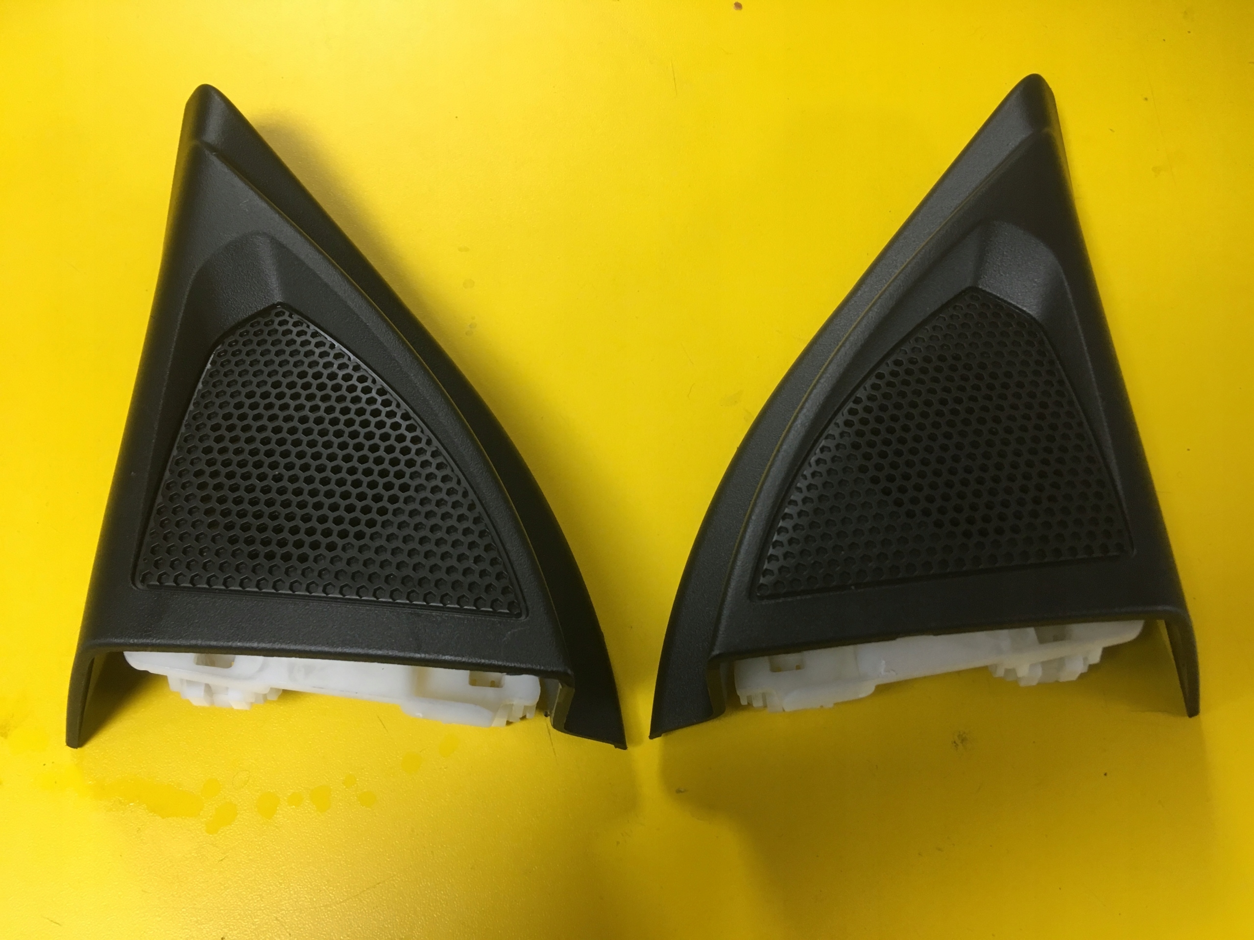 LEWY TRÓJKĄT OSŁONA LUSTERKA PEUGEOT 3008 II