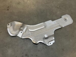 BLACHA OSŁONA OBUDOWA TERMICZNA PORSCHE PANAMERA 970 I LIFT