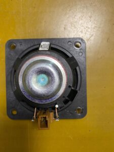 GŁOŚNIK KONSOLI DESKI PRZÓD BOSE INFINITI Q70