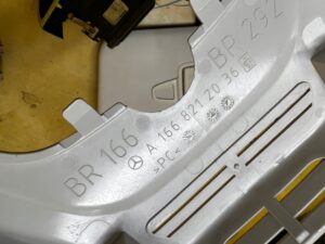 OSŁONA OBUDOWA LUSTERKA WEWNĘTRZNEGO WSTECZNEGO MERCEDES GLS X166