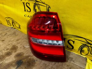 LAMPA W BŁOTNIK TYŁ TYLNA LEWY LEWA LED MERCEDES GLS X166 USA