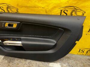 BOCZEK TAPICERKA DRZWI PRAWY PRZÓD FORD MUSTANG VI 2017R USA