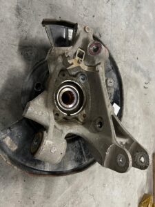 ZWROTNICA PIASTA TYŁ PRAWY PORSCHE CAYENNE II 7P5 S LIFT 4.2D