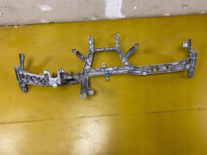 RURA STELAŻ WSPORNIK DESKI JAGUAR XF II X260 EUROP