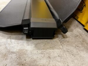 PÓŁKA TYLNA ROLETA BAGAŻNIKA NISSAN E-NV200