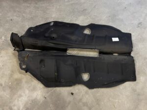 BLACHA OSŁONA OBUDOWA TERMICZNA TUNELU PORSCHE PANAMERA 970 I LIFT