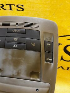 LAMPA OŚWIETLENIE PODSUFITKI LEXUS RX 450H III 3 AL10