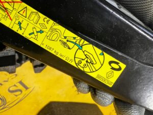 ZESTAW NAPRAWCZY LEWAREK UCHO KLUCZ DO KÓŁ RENAULT MEGANE III SCENIC III