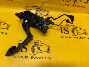 PEDAŁ SPRZĘGŁA FORD FIESTA MK8 EUROPA