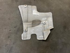 BLACHA OSŁONA TERMICZNA MERCEDES GLS X166