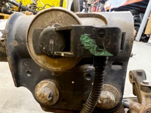 ZWROTNICA AMORTYZATOR PRZÓD PRAWY CITROEN DS7 CROSSBACK X74 2.0 BLUE HDI