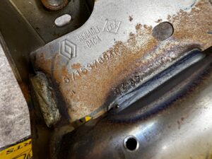 STELAŻ MOCOWANIE RURA DESKI KONSOLI DACIA SANDERO III 2021R