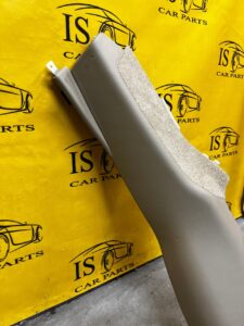 POSZYCIE SŁUPKA PRAWY TYŁ RANGE ROVER VOGUE L405