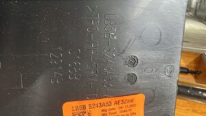 POSZYCIE OSŁONA OBUDOWA SŁUPKA ŚRODKOWEGO B LEWY FORD EXPLORER MK6