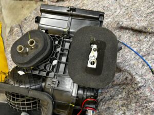 KOMPLETNA NAGRZEWNICA PAROWNIK DMUCHAWA DACIA JOGGER 1.0 TCE 2022R EU