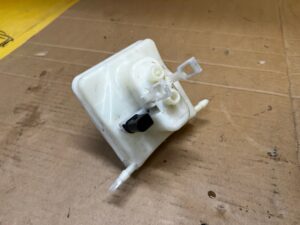 ZBIORNIK ZBIORNICZEK PŁYNU HAMULCOWEGO PORSCHE PANAMERA 970 I LIFT