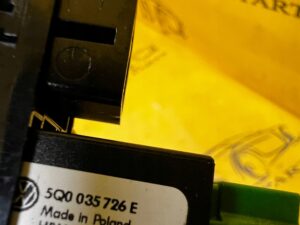 PODWÓJNE GNIAZDO USB AUX PORT ŁADOWARKA PORSCHE MACAN 95B