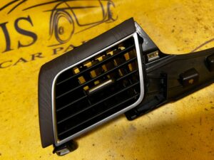 KRATKA NAWIEWU DESKI KONSOLI LEWA AUDI A8 D4