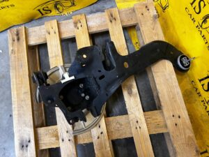 ZWROTNICA PIASTA WAHACZ TYŁ PRAWY FORD ESCAPE MK4 FWD 2WD 1.5 ECOBOOST