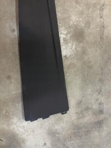 TAPICERKA BOCZEK LISTWA TUNELU ŚRODKOWEGO LEWA JAGUAR XE X760 XF X260