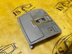 LAMPKA OŚWIETLENIE PODSUFITKI PRZÓD SZYBERDACH MERCEDES GL X166 GRAY