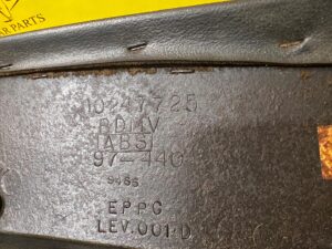 LISTWA GÓRNA PANEL OSŁONA DACHU PODSUFITKA CHEVROLET CORVETTE C5 97-04