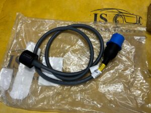 KABEL ŁADOWANIA CEE 16A nieb 1-faz IT Norwegia BMW U06 G20 G26 G30 NOWY OEM