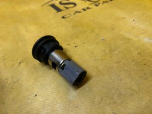 GNIAZDO ZAPALNICZKI PORT ŁADOWARKA FORD BRONCO 21-