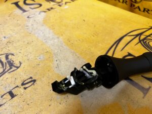 MANETKA PRZEŁĄCZNIK ZESPOLONY WYCIERACZEK RENAULT MEGANE IV