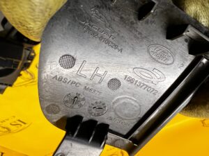 ZAŚLEPKA OSŁONA MASKOWNICA LEWA LAND ROVER DISCOVERY 5 V L462