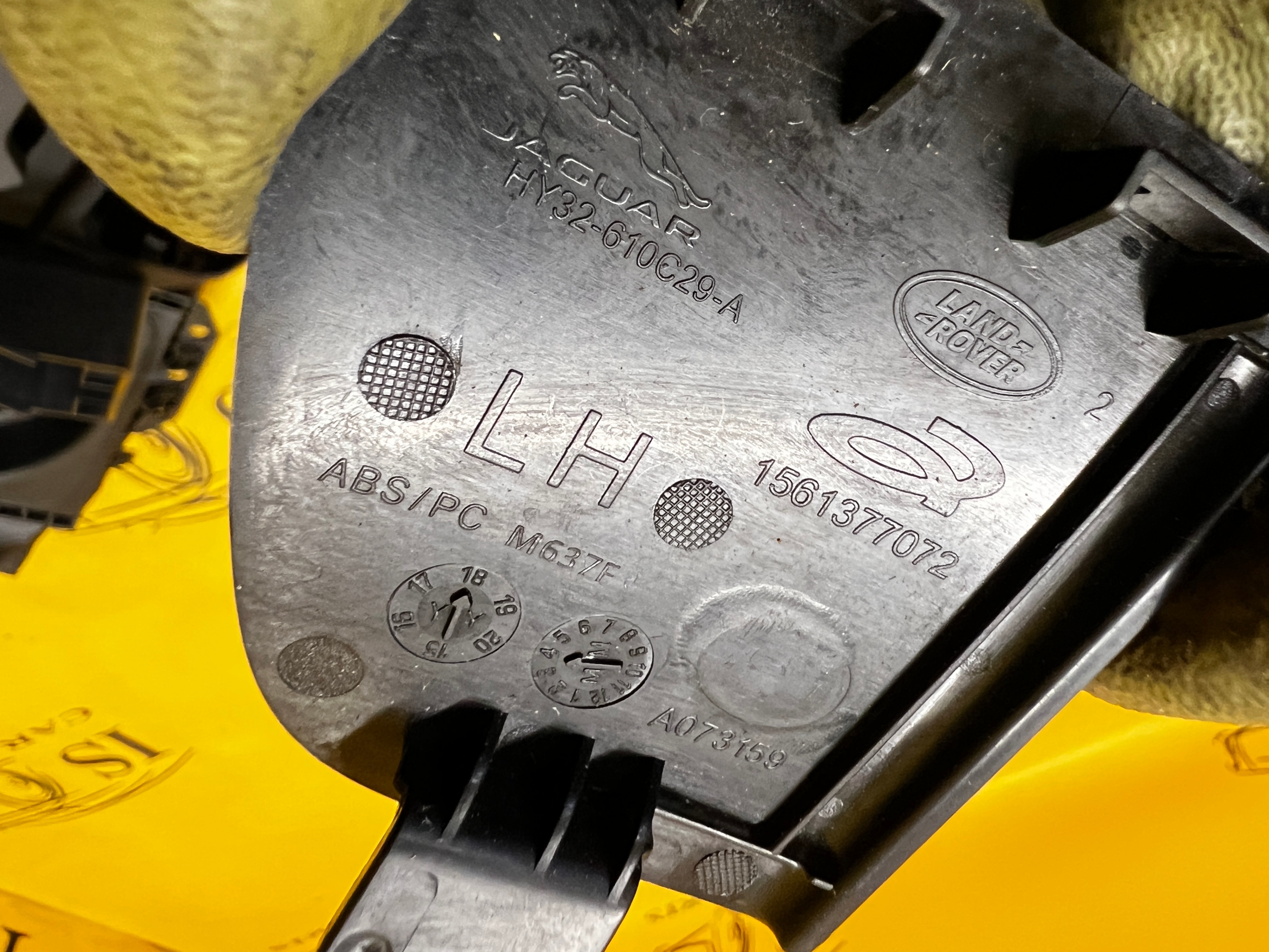 ZAŚLEPKA OSŁONA MASKOWNICA LEWA LAND ROVER DISCOVERY 5 V L462