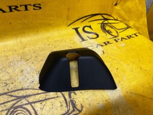 OSŁONA ZAŚLEPKA PASA BEZPIECZEŃSTWA TYŁ LEWY PORSCHE PANAMERA 970 I LIFT