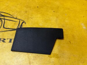 OSŁONA MASKOWNICA SŁUPKA D PASA BEZPIECZEŃSTWA TYŁ PRAWY PORSCHE MACAN 95B