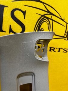 OSŁONA POSZYCIE SŁUPKA B ŚRODKOWEGO PRAWA PRAWE TOYOTA HILUX VIII 8