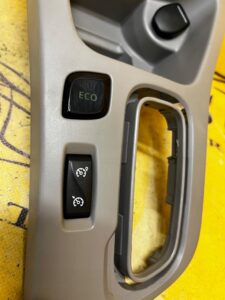 RAMKA ZAŚLEPKA DŹWIGNI ZMIANY BIEGÓW TUNEL TUNELU RENAULT ZOE I Z.E.